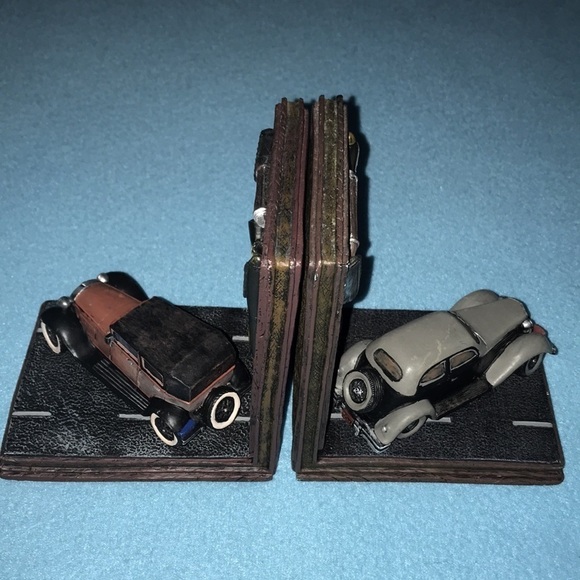 VINTAGE bookends -antique sedans - Picture 5 of 8